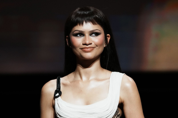 Zendaya wears short choppy baby bangs.