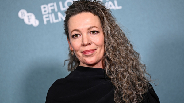 Olivia Colman’s Hairstylist Shares the Secrets Behind Her “Wicker” Curls—See the Photos
